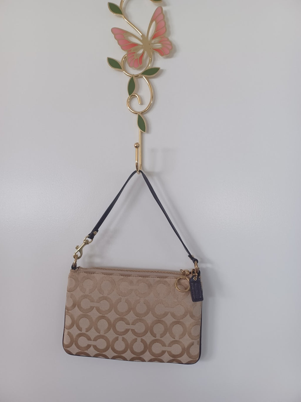 COACH POPPY SIGNATURE JACQUARD WRISTLET (w/COA)
